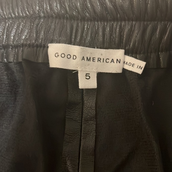 Good American Better Than Leather Shorts - Picture 11 of 13